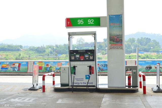 ��������һ����3�д� �ܽ��ߴ�206��Ԫ