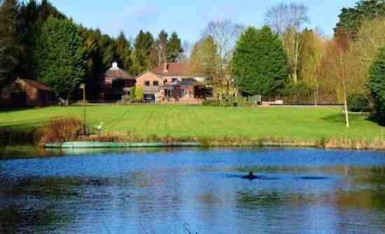 ��լ������