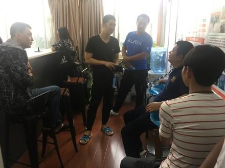 刚刚 广西989万被得主露脸领走 购彩半年还不到!