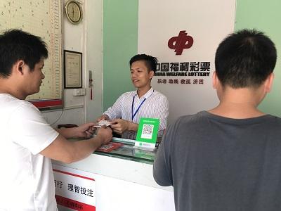 �˵�4���г�3��˫ɫ����Ƚ� �������ݲ���