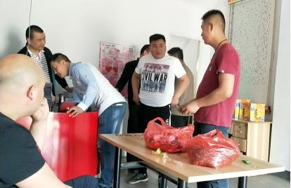 �н�693��ֻ˯����Сʱ �ѵ���TA�еã�