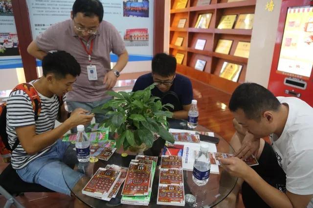 252��󽱵�������¶���콱�����˴󽱣��Ҿ���Ҫ�������