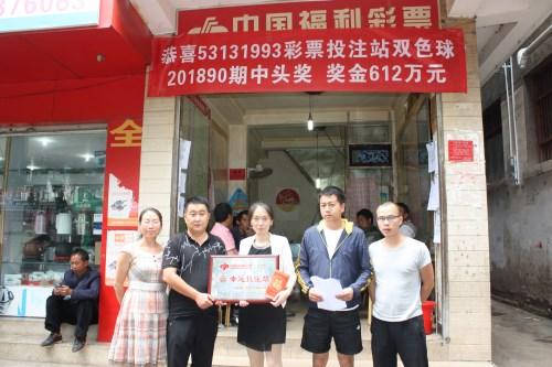 ���ˣ�����һ����ʱ���г���ע˫ɫ��ͷ��