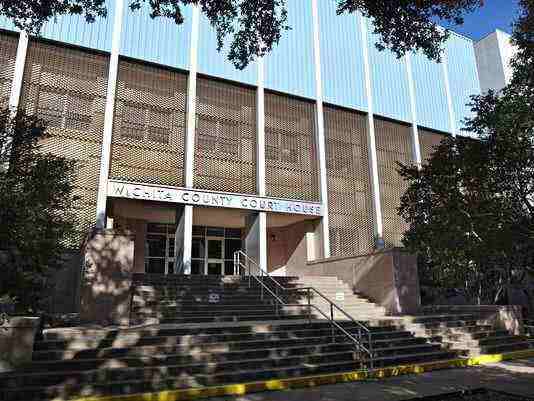 �ǰ��ݽ��ɷ����ߵ���ͥ